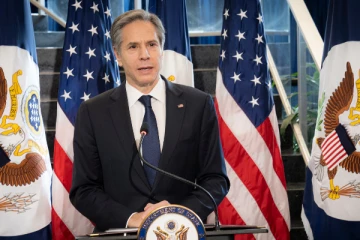 இலங்கையின் இரு அதிகாரிகளை பயங்கரவாத பட்டியலில் இணைக்குமாறு அமெரிக்க இராஜாங்க செயலாளருக்கு கடிதம்