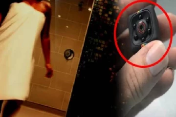 மாணவிகள் குளியலறையில் ரகசிய கெமரா ; விடுதி முன்னால் பெரும் பரபரப்பு