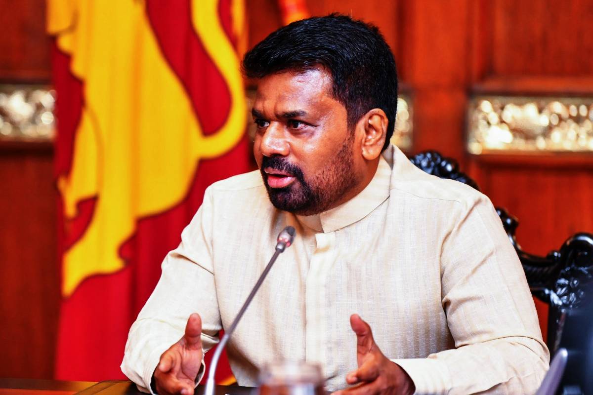 எந்த விசாரணையையும் எதிர்கொள்ளத் தயார்: அநுரவின் எச்சரிக்கைக்கு நாமல் பதிலடி | Namal Rajapaksa Slams President Over Arrests