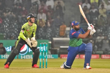 வாணவேடிக்கை காட்டிய பொல்லார்டு! ஆர்ப்பரித்த ரசிகர்கள்