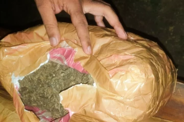 மன்னாரில் போதைப்பொருளுடன் இருவர் கைது (PHOTOS)