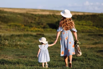 5 வயது மகளுடன் மாயமான தாய்; தேடும் கணவன்!