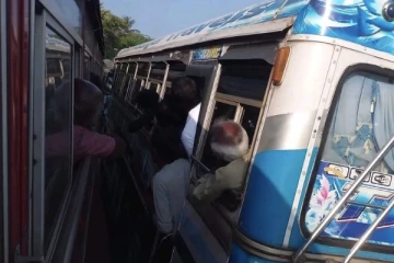 இலங்கை மக்களின் உயிரை பறிக்கும் ஏமானாக மாறும் அரச, தனியார் பேருந்துகள்