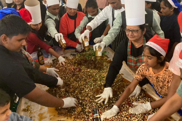 நுவரெலியாவில் 60 கிலோ எடையுள்ள சிறப்பு கிறிஸ்துமஸ் கேக் | 60 Kg Special Christmas Cake In Nuwara Eliya நுவரெலியாவில் 60 கிலோ எடையுள்ள சிறப்பு கிறிஸ்துமஸ் கேக் | 60 Kg Special Christmas Cake In Nuwara Eliya