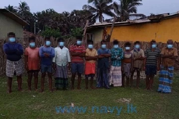 மன்னார் கடற்பரப்பிலும் இந்திய மீனவர்கள் சிறைபிடிப்பு
