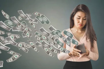 எவ்வளவு உழைத்தாலும் கையில் பணம் தங்காத 4 ராசிகள் யார் தெரியுமா?