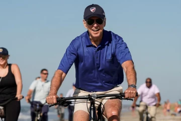 அமெரிக்க வரலாற்றில் அதிக விடுமுறை எடுத்த ஜனாதிபதி இவர்தான்.!