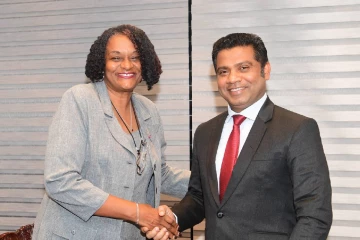 ඇමති නලින්ද සහ මෙරට කියුබානු තානාපතිවරිය අතර සාකච්ඡාවක්