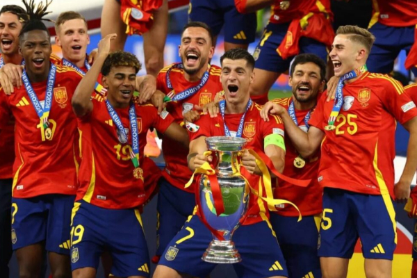spain tops in fifa ranking