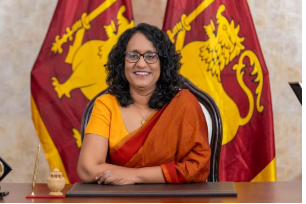 ஜனாதிபதி செயலகத்தின் முன் வெடித்த மற்றுமொரு போராட்டம்! | National School Teachers Children S Union Protest