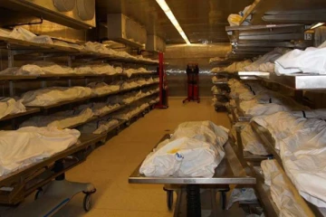 இலங்கை வைத்தியசாலை பிண அறைகளில் குவிந்து கிடக்கும் கொவிட் சடலங்கள் - துர்நாற்றம் வீசுவதாக தகவல்