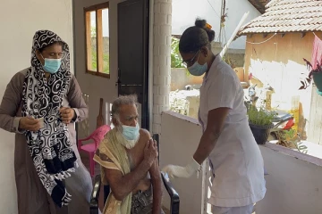 மன்னாரில் 60 வயதிற்கு மேற்பட்டவர்களுக்கு தடுப்பூசி செலுத்தும் நடவடிக்கை
