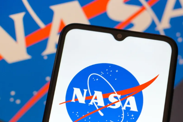 ட்ரம்பின் அதிரடி நடவடிக்கை! கலக்கத்தில் நாசா ஊழியர்கள் | Nasa To Fire Almost 4 000 Employees