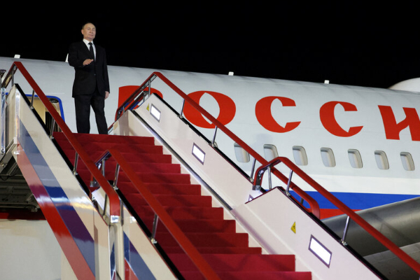 புடினின் பறக்கும் ஜனாதிபதி மாளிகை விமானத்தில் இவ்வளவு வசதிகளா! 4 அடுக்கு பாதுகாப்பு | Vladimir Putin Special Aircraft புடினின் பறக்கும் ஜனாதிபதி மாளிகை விமானத்தில் இவ்வளவு வசதிகளா! 4 அடுக்கு பாதுகாப்பு | Vladimir Putin Special Aircraft