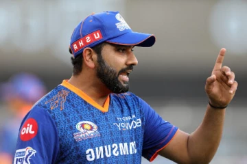 ஐபிஎல் தொடரில் மும்பை கேப்டன் ரோகித் சர்மாவிற்கு அபராதம் - ரசிகர்கள் சோகம்