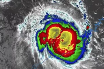 அவுஸ்திரேலியாவை பெரும் சூறாவளி தாக்கும் ஆபத்து!