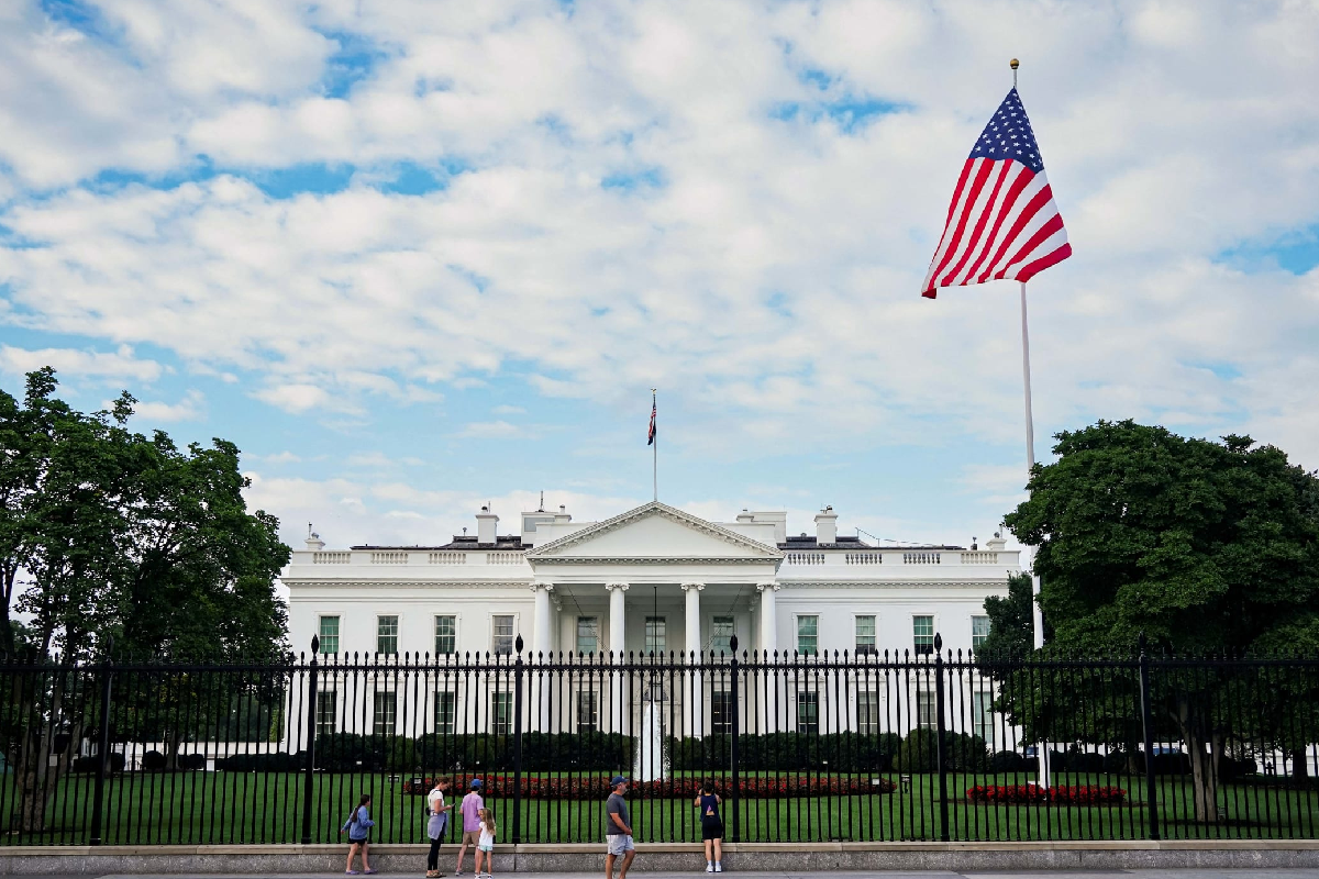 எம்மைத் தாக்கினால் விளைவு விபரீதமாகும்! வெள்ளை மாளிகை எச்சரிக்கை | White House Military To Defend Us Companies