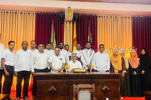 பாலஸ்தீன மக்களுக்கு ஆதரவாக அட்டாளைச்சேனை பிரதேச சபை பிரதித் தவிசாளரால் பிரேரணை முன்வைப்பு | Support Of The Palestinian People Addalachchenai