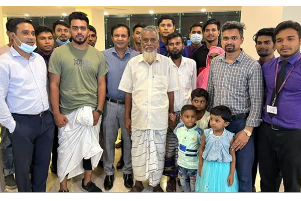 லுங்கி அணிந்து சென்றதால் டிக்கெட் தர மறுத்த திரையரங்கம்.. வைரலான வீடியோ! - தமிழ்நாடு