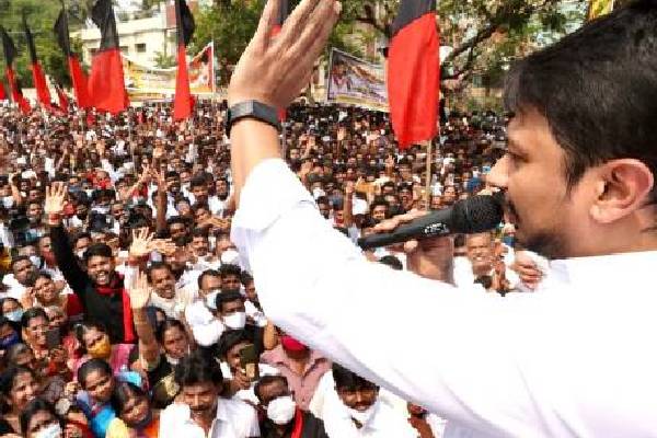 இந்தி திணிப்பை எதிர்த்து சென்னையில் உதயநிதி தலைமையில் ஆர்ப்பாட்டம் | Dmk Youth Wing Demonstration Across Tamilnadu இந்தி திணிப்பை எதிர்த்து சென்னையில் உதயநிதி தலைமையில் ஆர்ப்பாட்டம் | Dmk Youth Wing Demonstration Across Tamilnadu