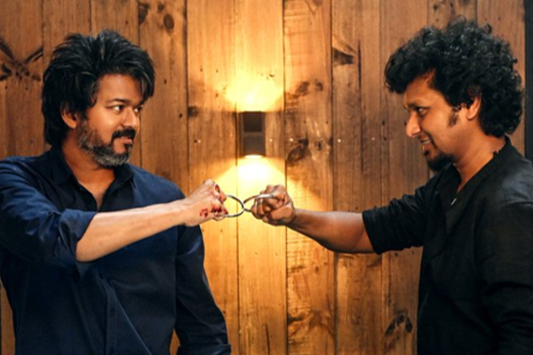 சூர்யாவை பின்னுக்கு தள்ளிய விஜய்.. எந்த விஷயத்தில் தெரியுமா | Vijay Beats Suriya