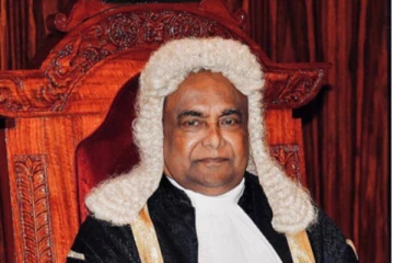 தமிழ் மொழி புறக்கணிப்பு -  பகிரங்க மன்னிப்பு கோரினார் சபாநாயகர்