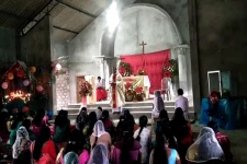 வவுனியாவில் குறைந்தளவிலானவர்களின் பங்கேற்புடன் இடம்பெற்ற நத்தார் வழிபாடுகள்