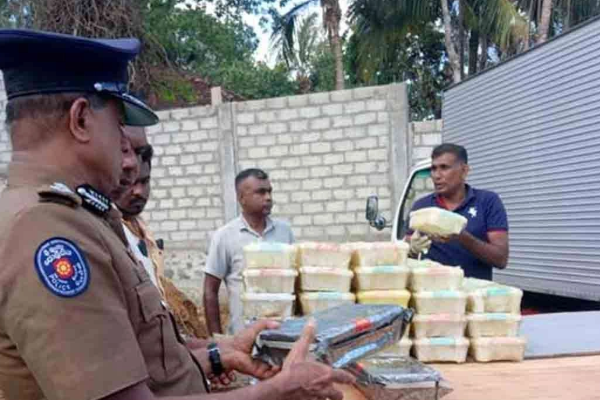 வீட்டில் இரண்டு சடலங்கள் ; மூன்று லொறிகளில் போதைப்பொருட்கள் | Two Bodies Found In House Drugs In Three Lorries