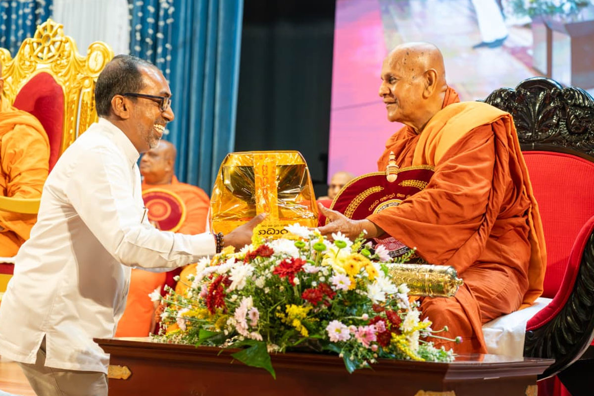 අතිපූජ්‍ය නිකපොත චන්ද්‍රජෝති නාහිමියෝ උඩරට අමරපුර මහා නිකායේ මහානායක ධුරයෙන් පිදුම් ලබති | New Appointment Mahanayake Amarapura Nikaya