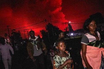 காங்கோவில் வெடித்து சிதறிய எரிமலை..பாதுகாப்பான இடங்களில் தஞ்சம் புகுந்த மக்கள்