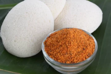 வெறும் 10 நிமிடத்தில் இட்லிக்கு தொட்டுக்க சுவையான பொடி செய்வது எப்படி?