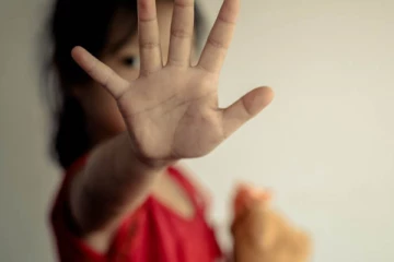 சிறுவர் துஷ்பிரயோகம் தொடர்பான சுமார் 40,000 வழக்குகள்