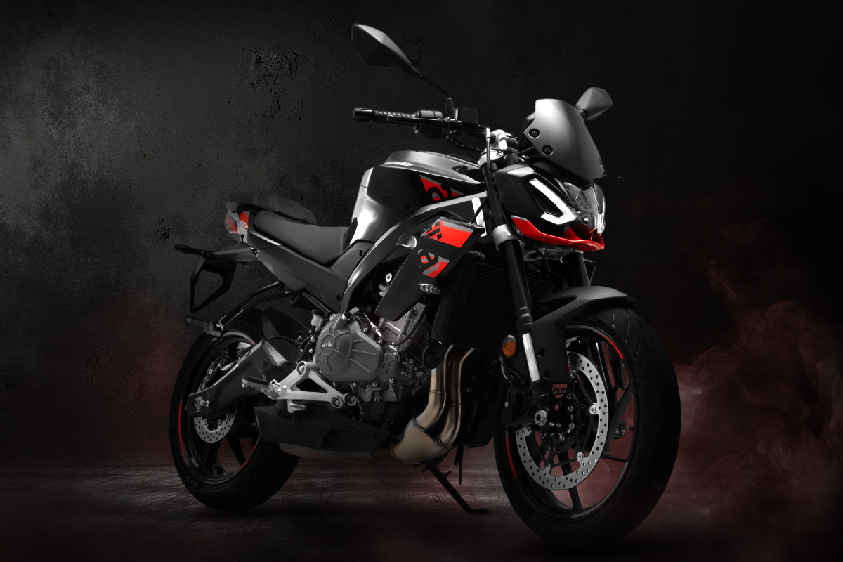 Aprilia-Tuono-457-SE-Launched-at-Rs-3-99L Aprilia-Tuono-457-SE-Launched-at-Rs-3-99L