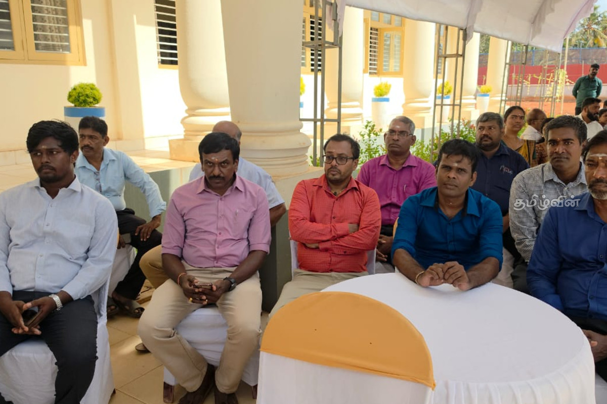 ரூ.330 மில்லியன் செலவில் உள்ளக விளையாட்டு அரங்கு நிர்மாணம் | Construction At A Cost Of Rs 330 Million ரூ.330 மில்லியன் செலவில் உள்ளக விளையாட்டு அரங்கு நிர்மாணம் | Construction At A Cost Of Rs 330 Million