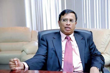 கனடாவில் சுமந்திரன் மீது கோபத்தை வெளிப்படுத்திய ஈழத்துப் பெண்: வைரலாகும் காணொளி