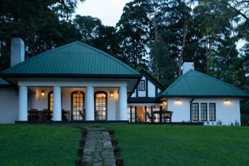 அரச பங்களாக்களில் பல நிறுவனங்களின் உடைமைகள் !