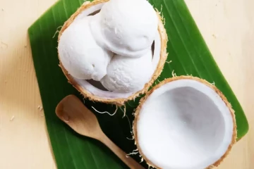 இந்த கோடைக் காலத்தை சமாளிக்க வீட்டிலேயே செய்யலாம் குளுகுளு ஐஸ்க்ரீம்: அதுவும் இளநீரில்!