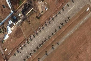 உக்ரைன் எல்லையில் போர் விமானங்களை குவித்து வரும் ரஷியா! செயற்கைக்கோள் புகைப்படங்கள் வெளியாகின (PHOTOS)