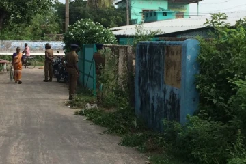 போலிப் பொலிசாரை அனுமதிக்காதீர்கள்