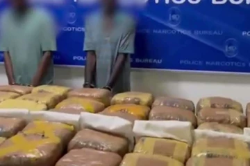 வீட்டில் பதுக்கி வைக்கப்பட்டிருந்த போதை பொருளுடன் இருவர் கைது