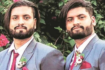 கொரோனாவால் ஒரே நாளில் உயிரிழந்த இரட்டை சகோதரர்கள்!  சோகத்தை ஏற்படுத்திய சம்பவம்