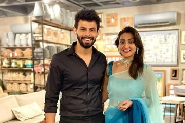 பிக் பாஸ் முடிந்தும் ஜோடியாக சுற்றும் வருண் - அக்ஷரா!  கல்யாணம் செய்றாங்களா?