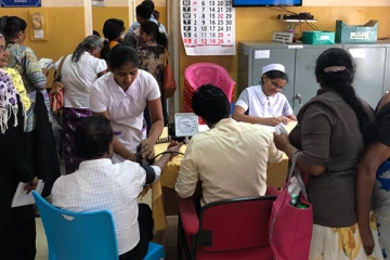 வைத்தியசாலையின் கடைநிலை ஊழியர்கள் தொழிற்சங்க நடவடிக்கையில்