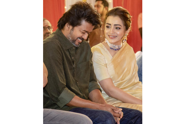 விஜய்யின் லியோ படத்தின் ஆடியோ வெளியீட்டு விழா எங்கே, எப்போது?- வெளிவந்த விவரம் | Actor Vijay Movie Leo Audio Launch விஜய்யின் லியோ படத்தின் ஆடியோ வெளியீட்டு விழா எங்கே, எப்போது?- வெளிவந்த விவரம் | Actor Vijay Movie Leo Audio Launch