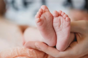 பெயர் சூட்டும் முன்னே உயிரிழந்த சிசு