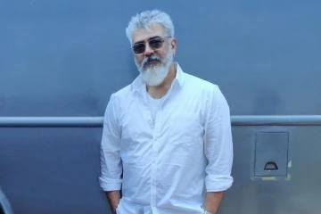 குட்டி ரசிகையுடன் நடிகர் அஜித் ! தற்போது அவர் ஏங்கு உள்ளார் தெரியுமா?