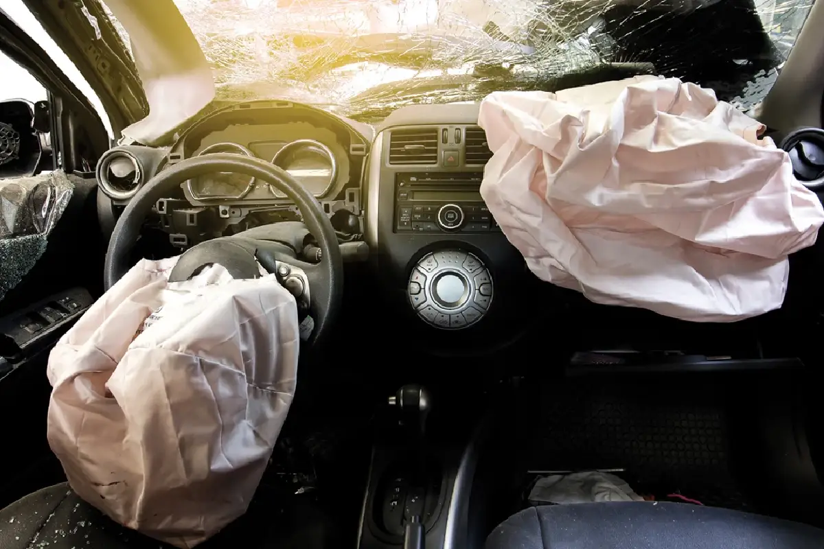 பலரின் உயிரை காவு கொண்ட தரமற்ற சீன ஏர்பேக் : தடை விதித்தது அமெரிக்கா | Substandard Chinese Airbags Killed Us Bans