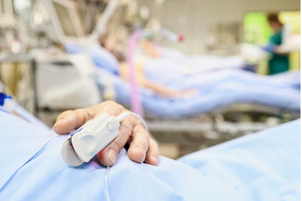 இதுவரை மனிதர்களுக்கு ஏற்படாத கொடிய நோயால் பலியான அமெரிக்கர் | Us Man Dies Bird Flu Strain Never Reported Humans