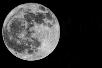 අද සඳ මතට කඩා වැටෙන දේකින් සිදුවෙන්න යන විනාශය මෙන්න..පෘථිවියටත් බලපෑමක්?..