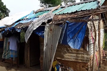 அடிப்படை வசதிகள் எதுவும் இன்றி அல்லலுறும் கிளிநொச்சி மக்களின் வலிசுமந்த கதை (Video)